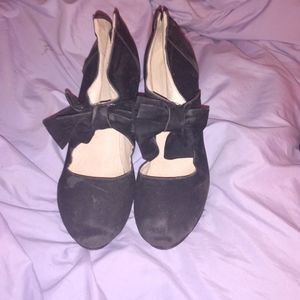 Bow tie heels